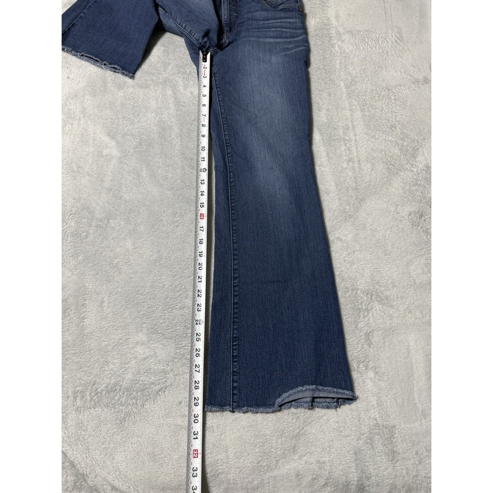 Democracy Jeans Womens 10 Denim Blue Fray Flare Medium Wash 30x29.5 - Picture 3 of 9